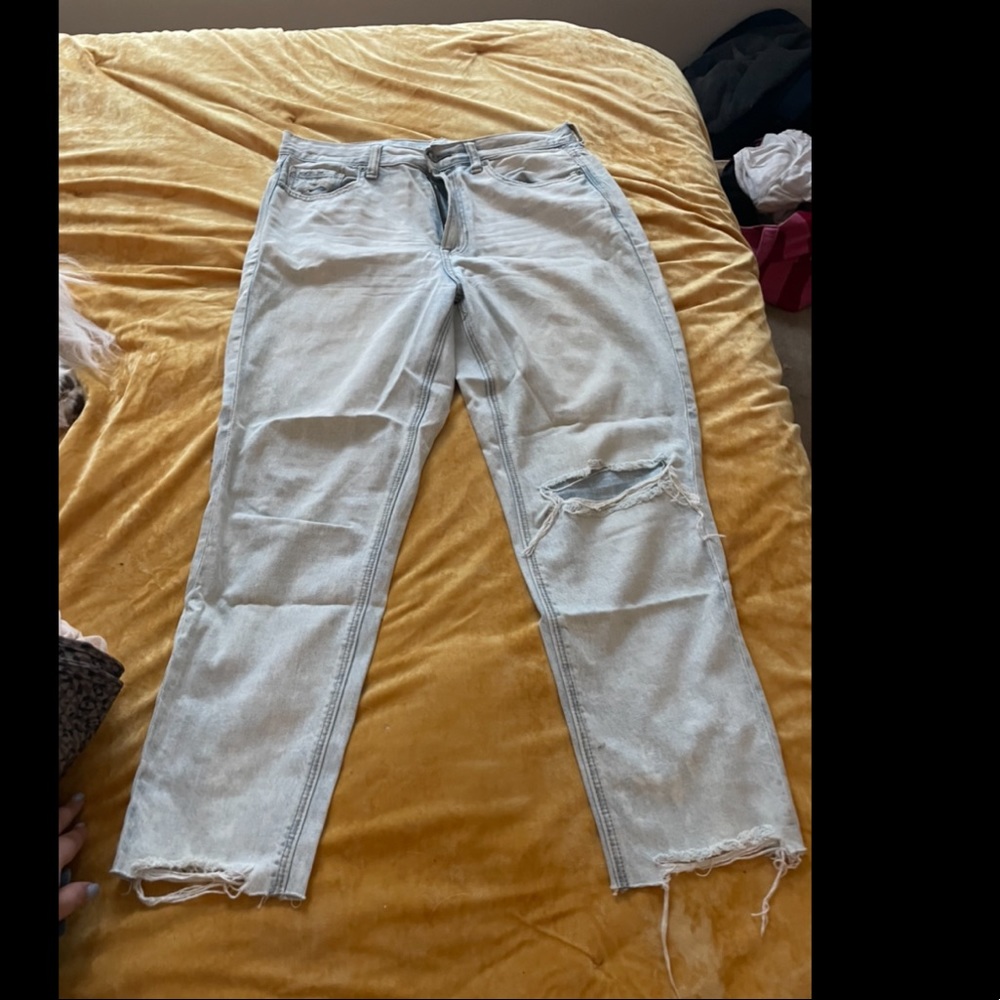 american eagle mom jeans
